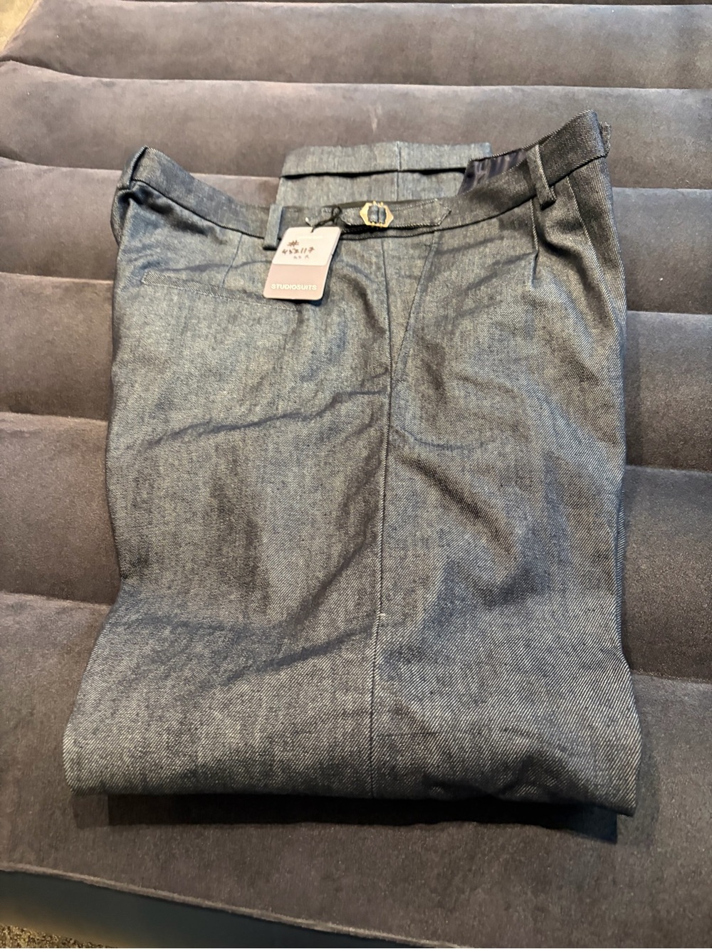 Bespoke Men's salvage denim pleated jeans